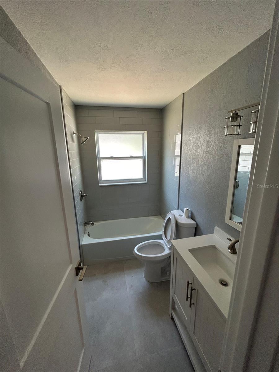 GULFPORT SUB - Residential Lease