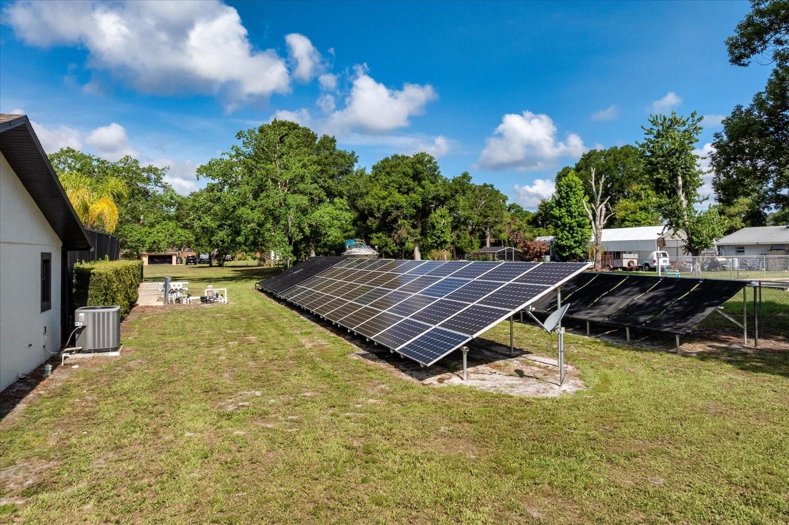 MCNEILS ORANGE VILLA - Residential