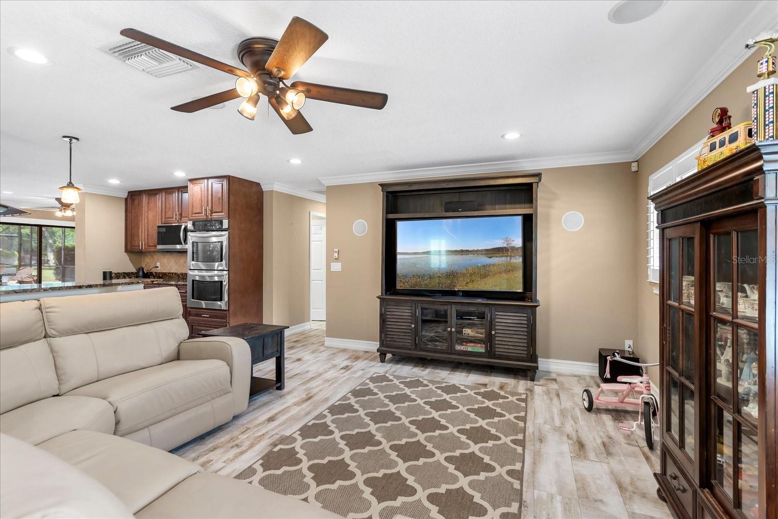 MCNEILS ORANGE VILLA - Residential
