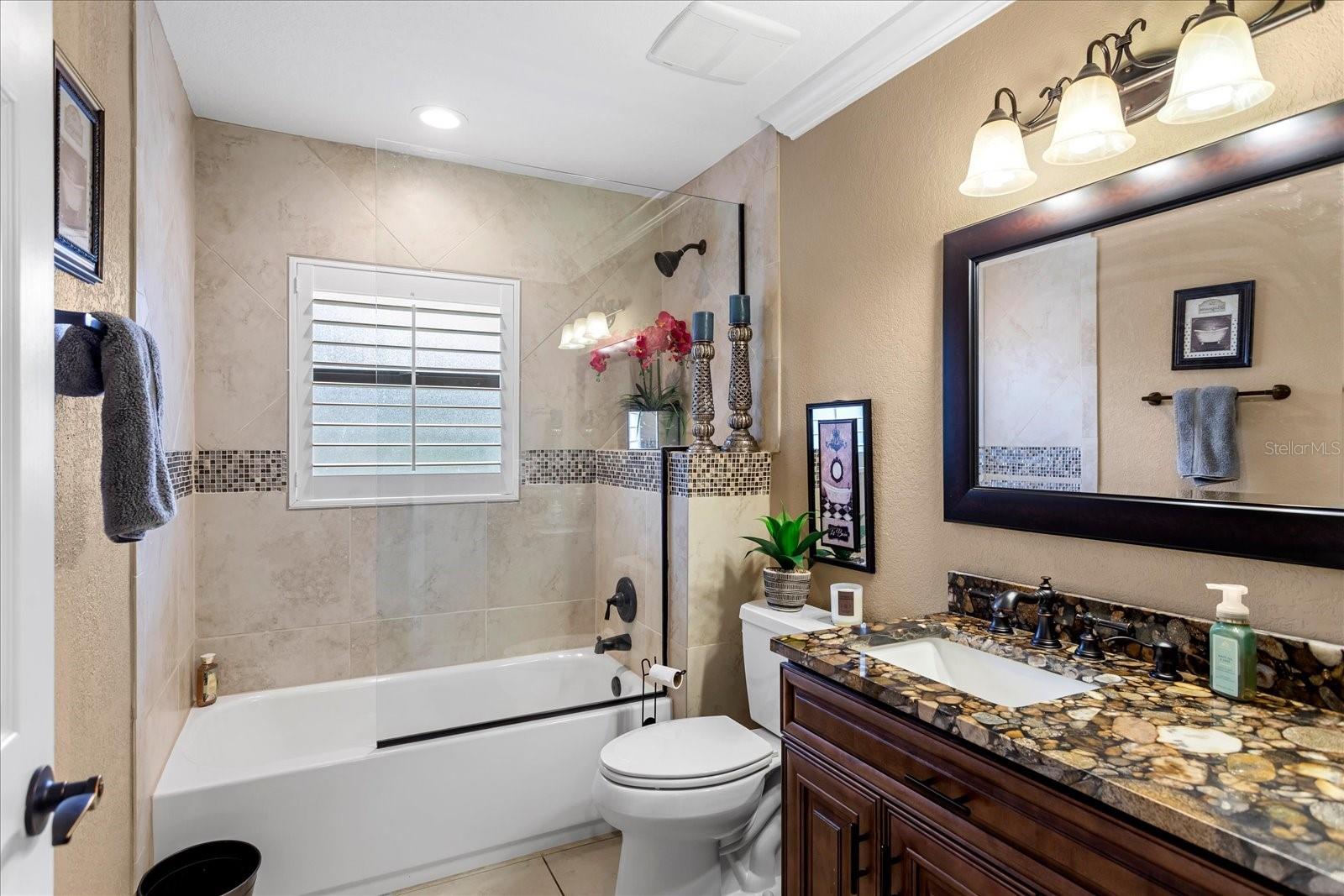 MCNEILS ORANGE VILLA - Residential