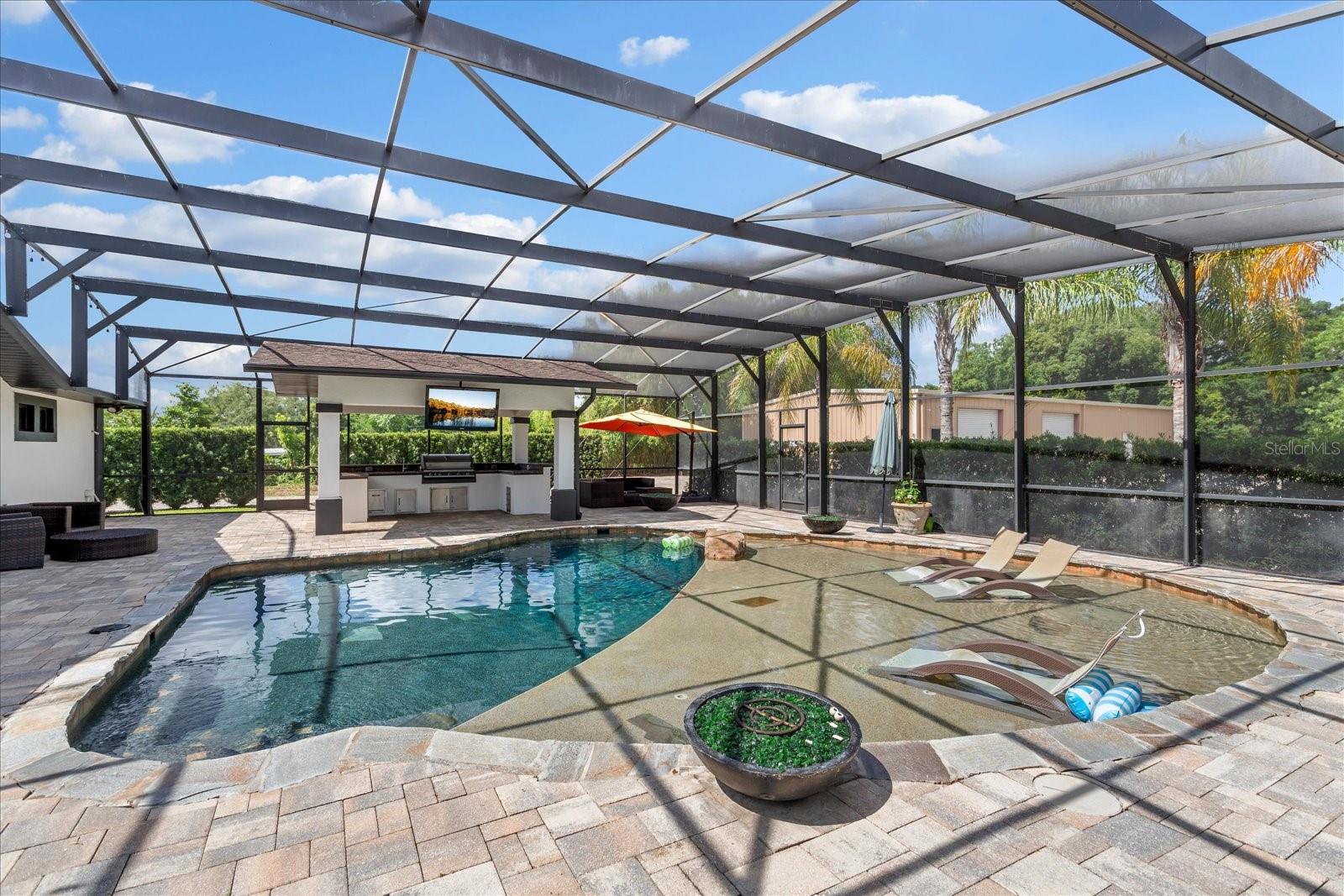 MCNEILS ORANGE VILLA - Residential