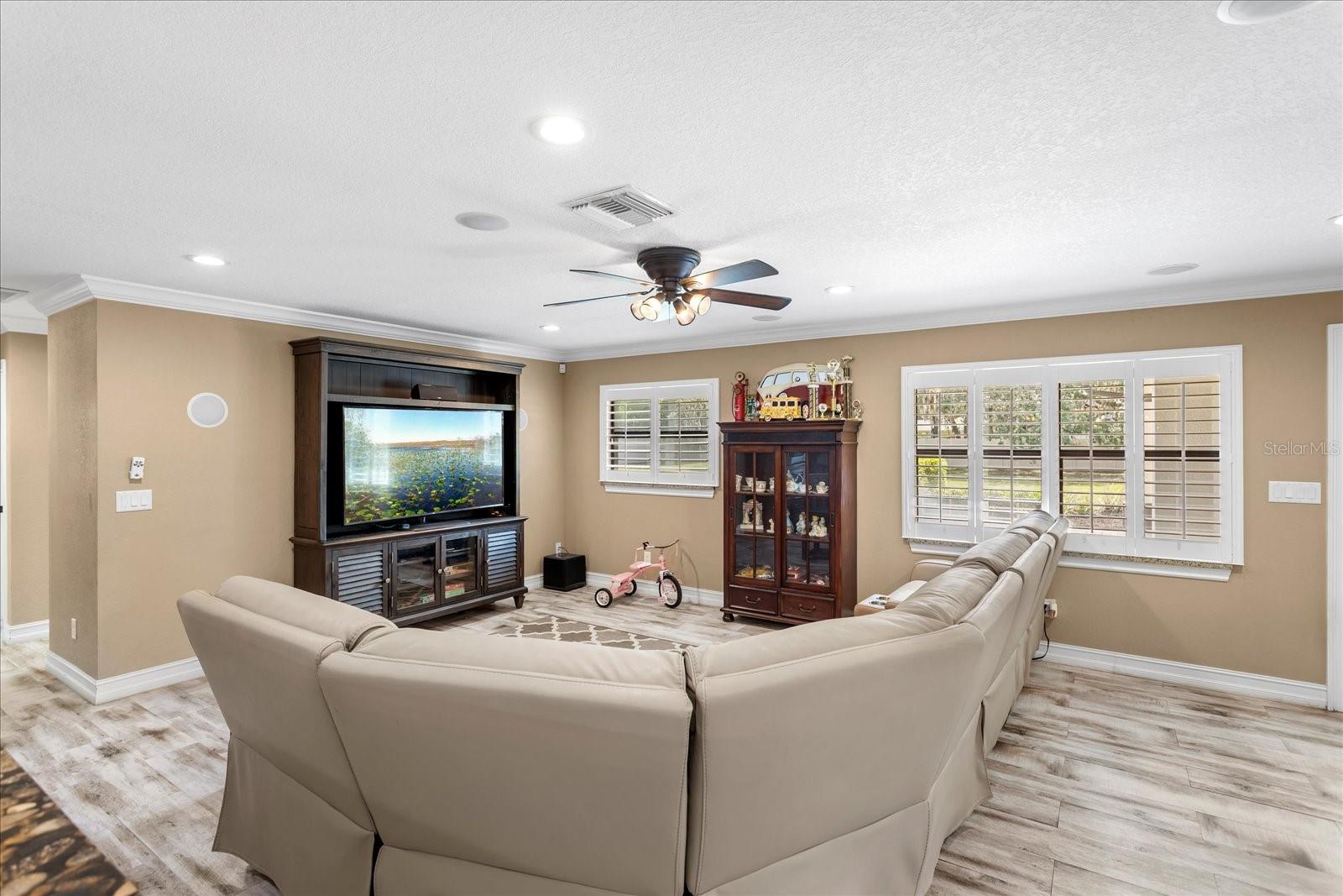MCNEILS ORANGE VILLA - Residential