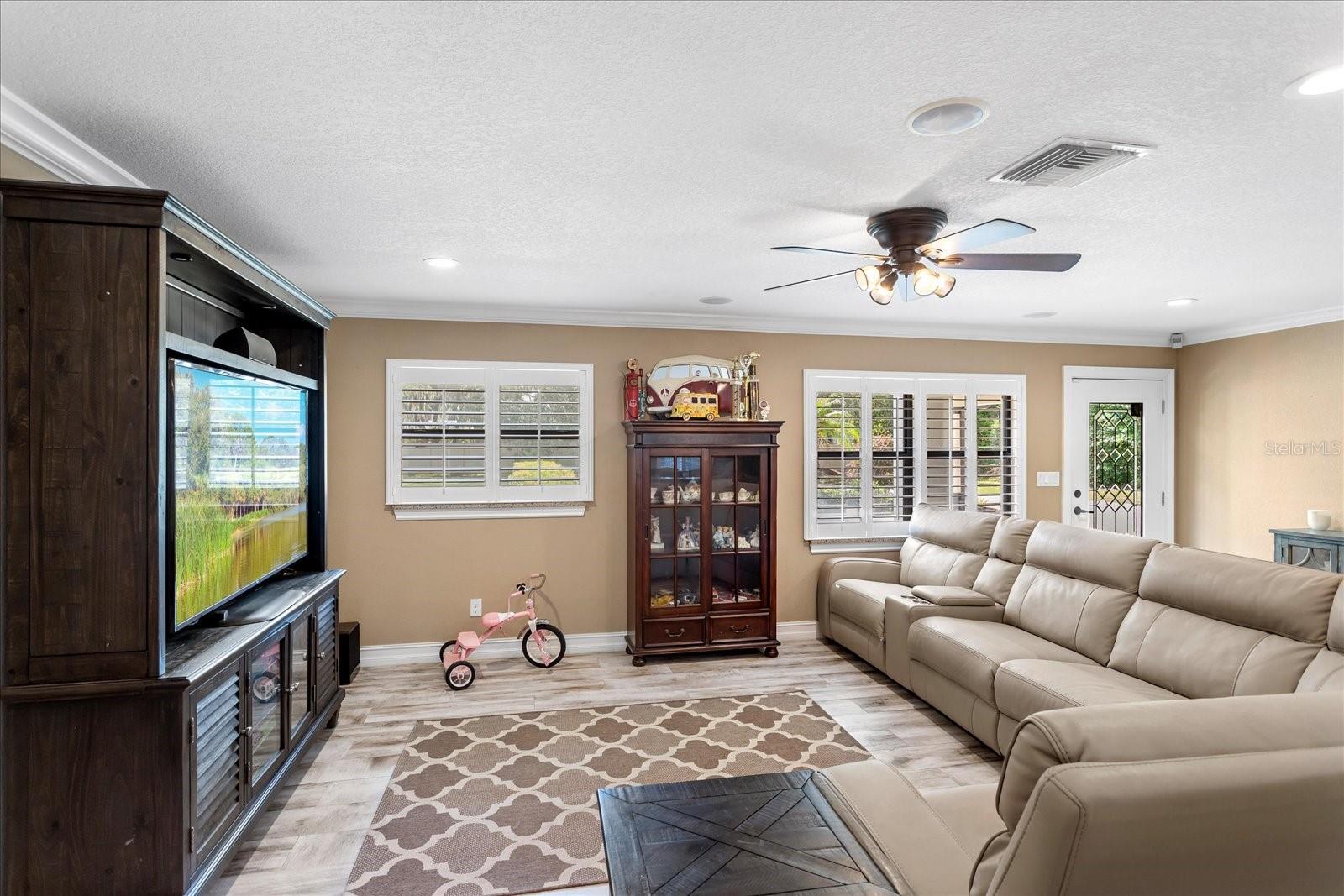 MCNEILS ORANGE VILLA - Residential