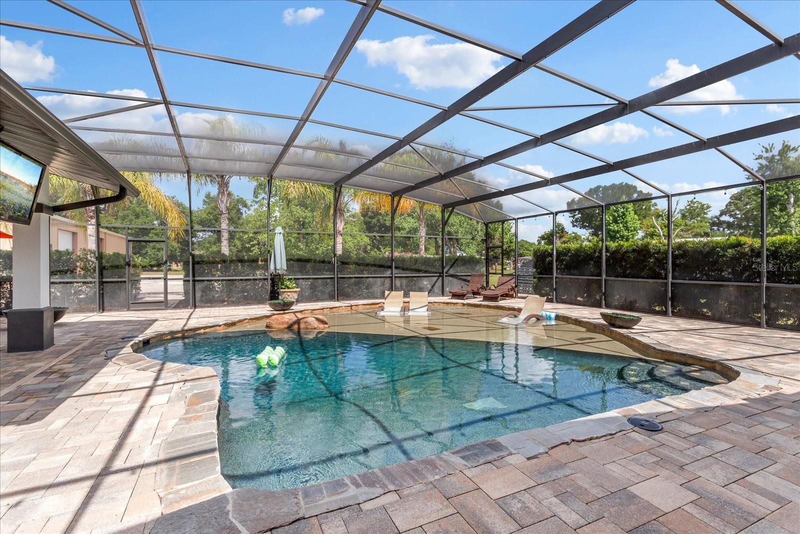MCNEILS ORANGE VILLA - Residential