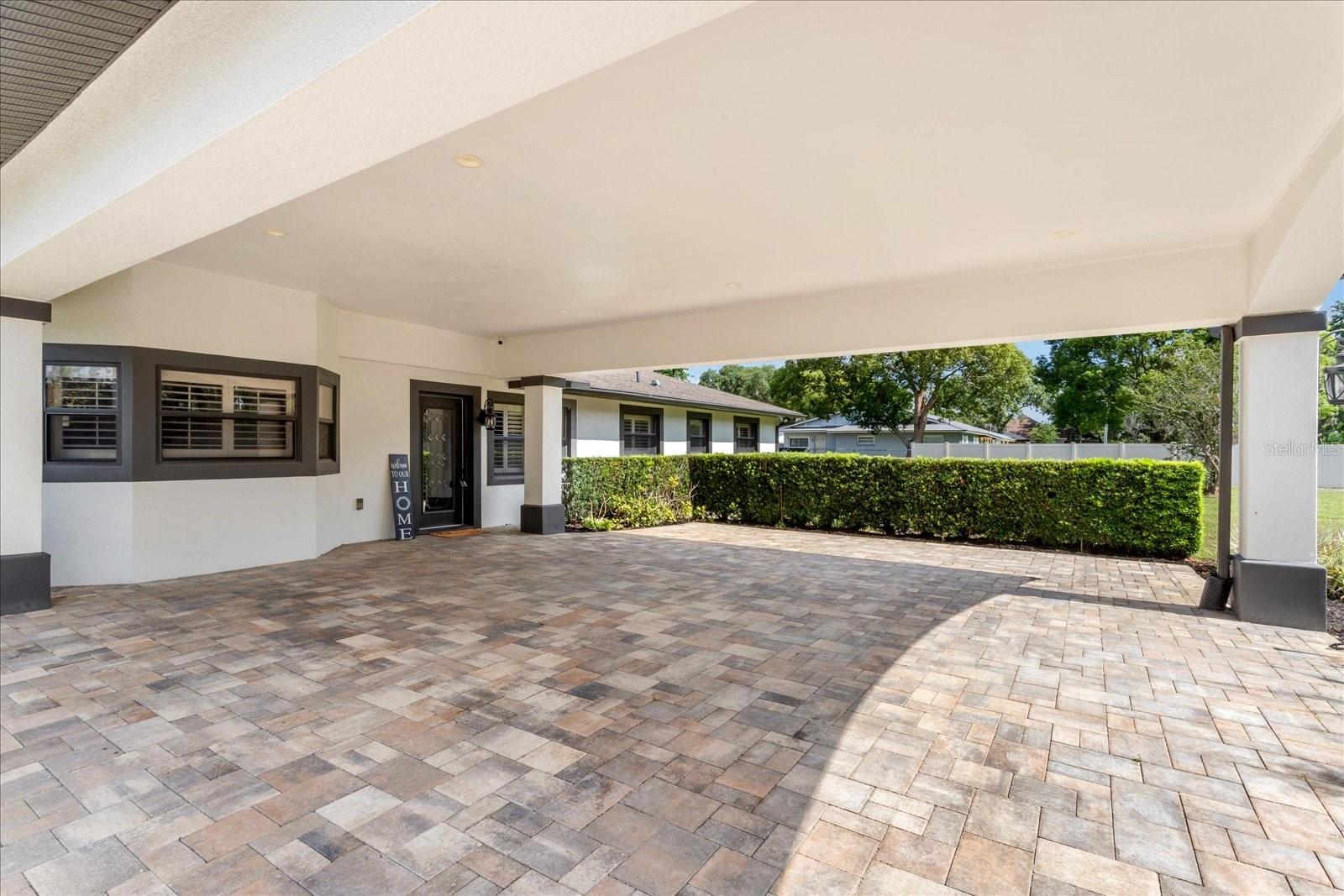 MCNEILS ORANGE VILLA - Residential