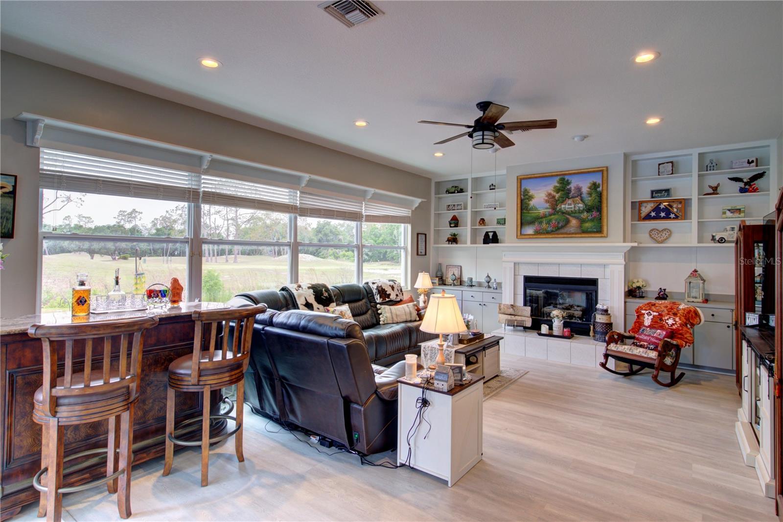 LAKE BERNADETTE - Residential