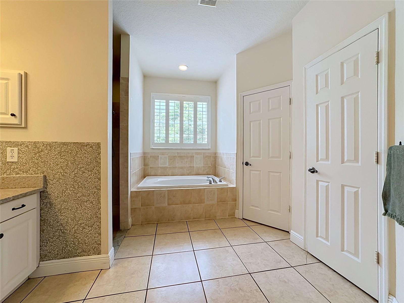 SHADOW RUN UNIT 2 - Residential