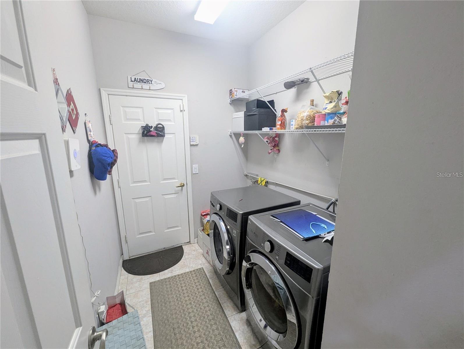 MANDOLIN PH 1 - Residential Lease