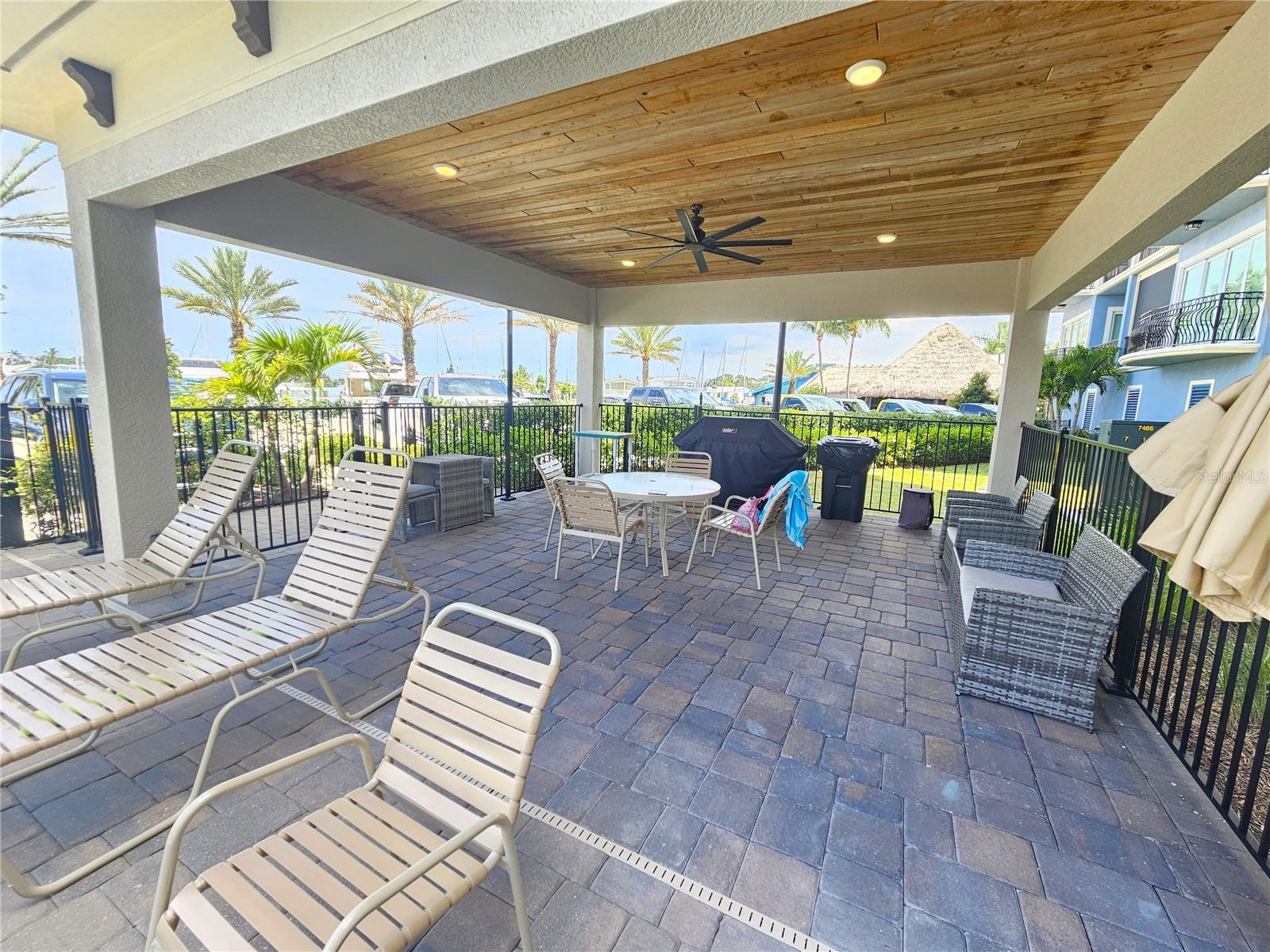PORTO VISTA C - Residential Lease