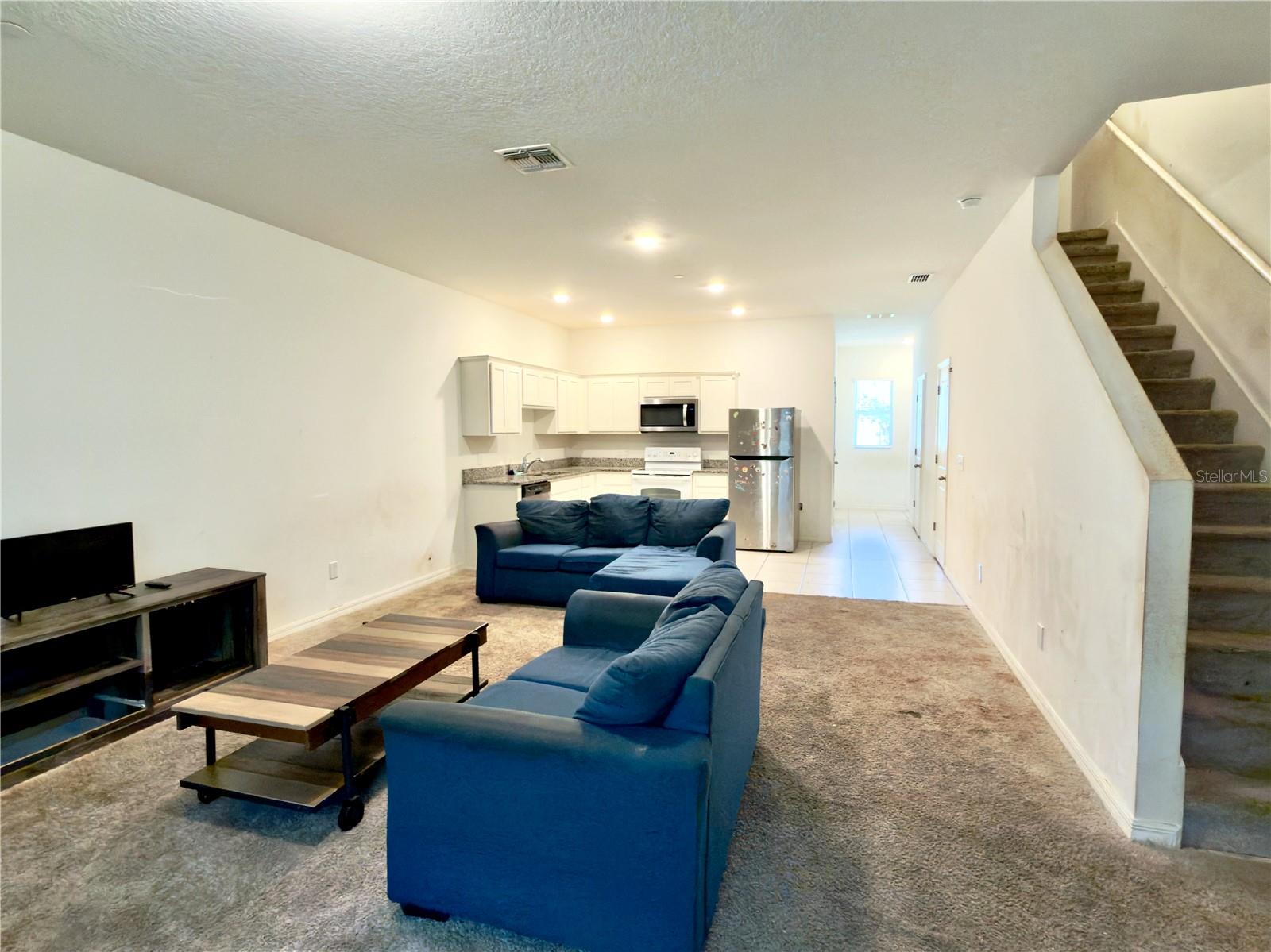 BAY LAKE PRESERVE - Residential