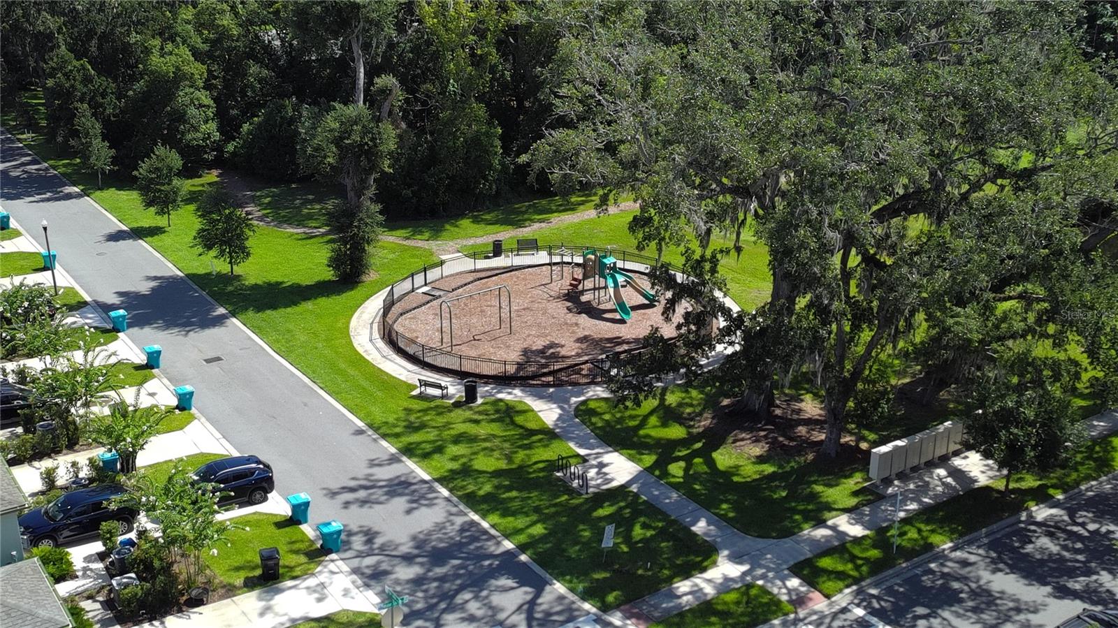 BAY LAKE PRESERVE - Residential