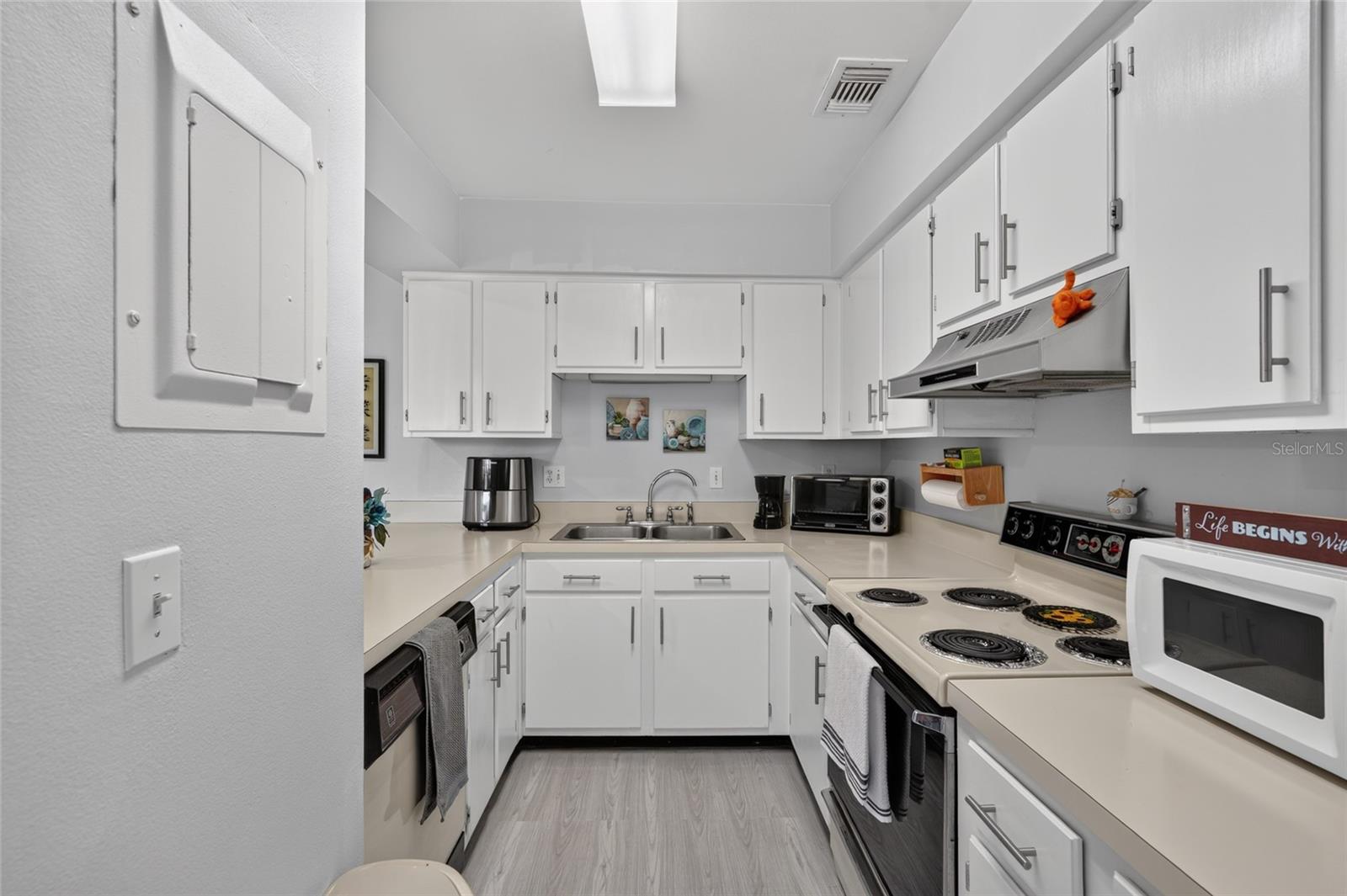 CASA PARK VILLAS PH 2 - Residential