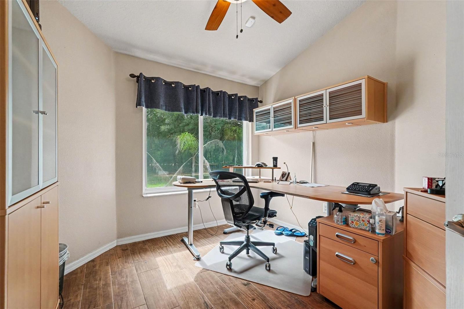 RIDGE MNR EST UN 2 - Residential