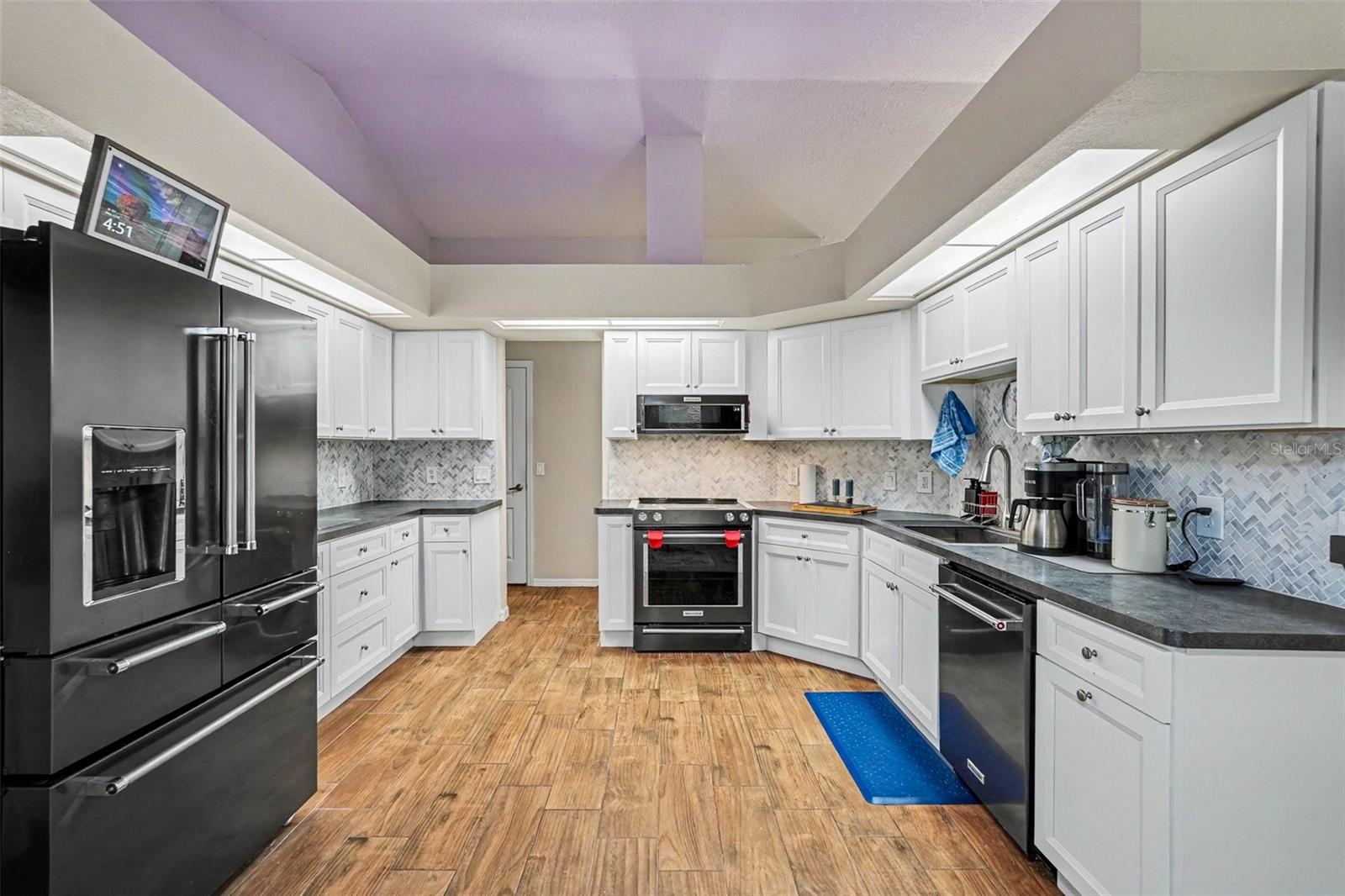 RIDGE MNR EST UN 2 - Residential