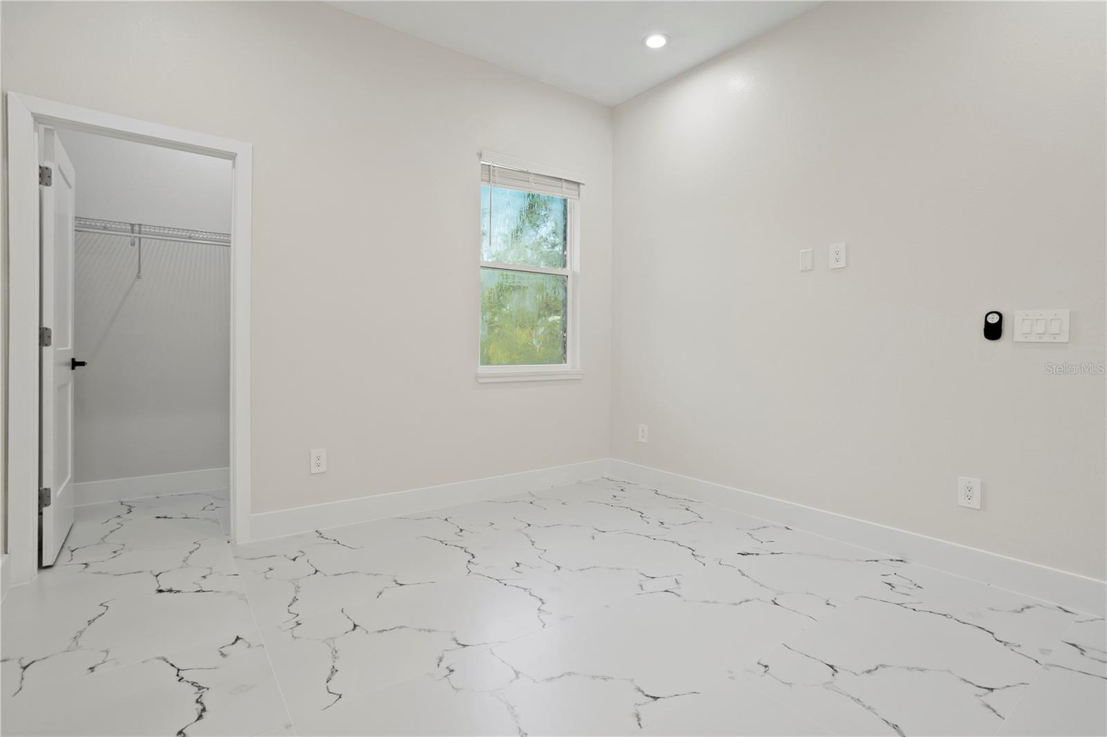 ROYAL TRAILS UNIT 01 - Residential