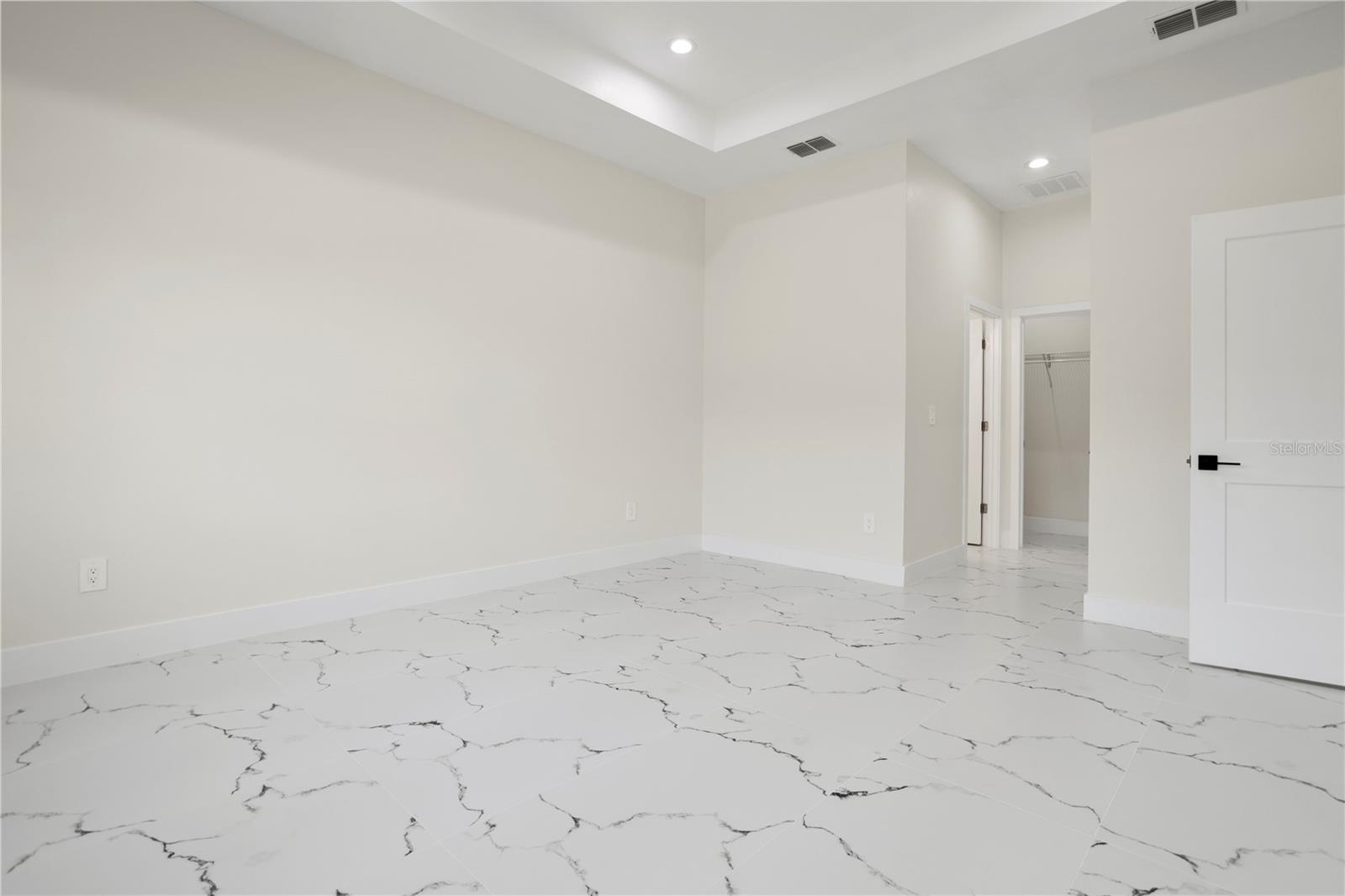 ROYAL TRAILS UNIT 01 - Residential