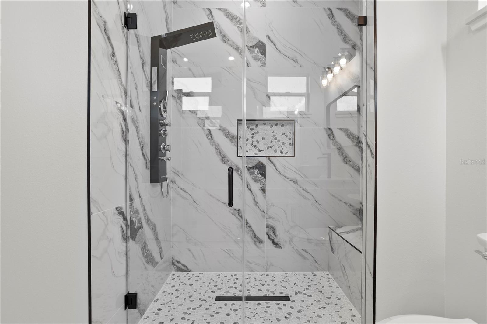 ROYAL TRAILS UNIT 01 - Residential