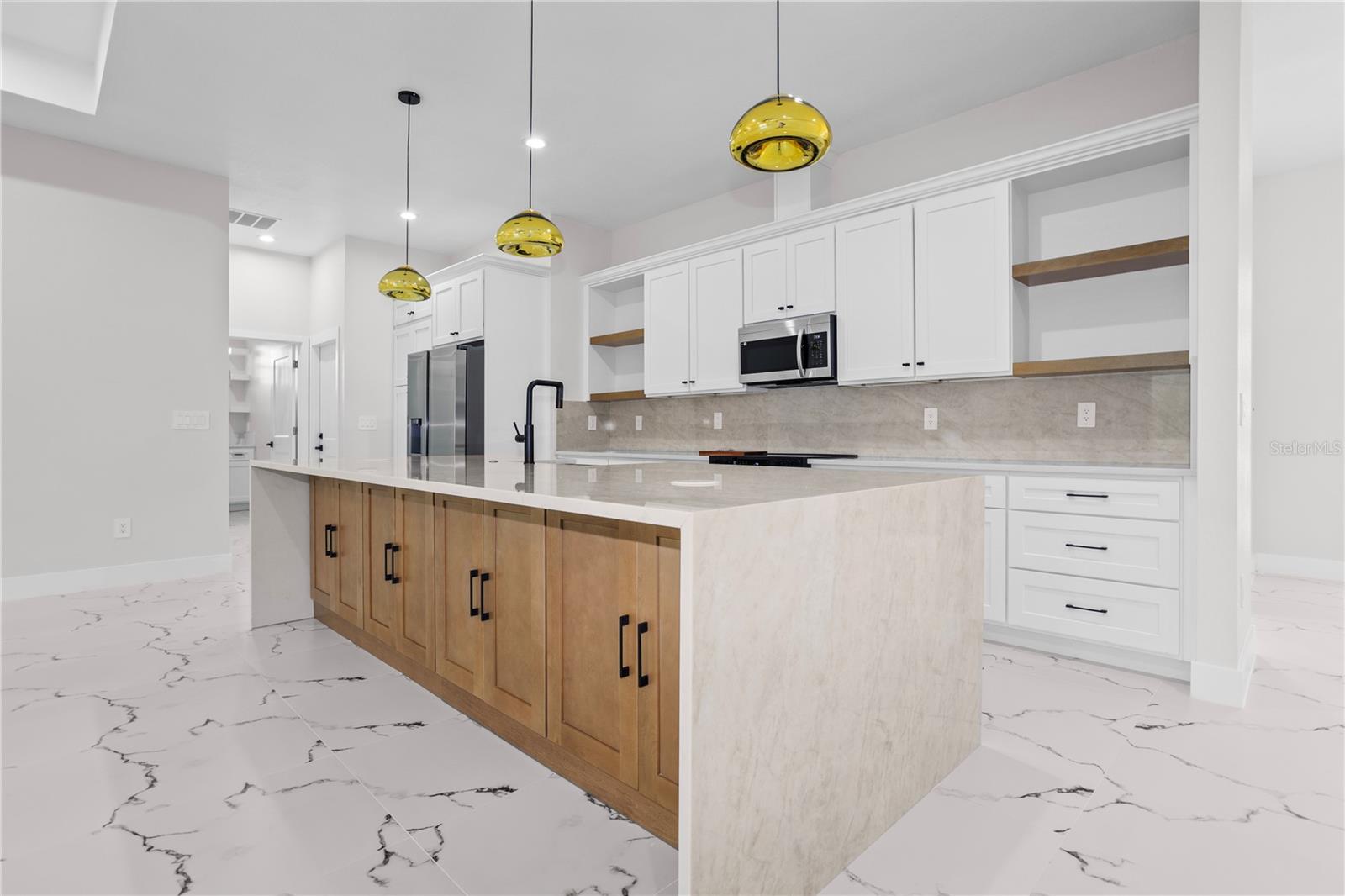 ROYAL TRAILS UNIT 01 - Residential