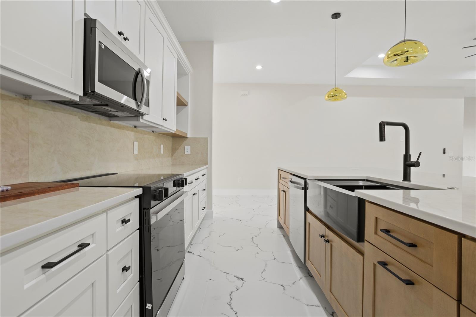 ROYAL TRAILS UNIT 01 - Residential