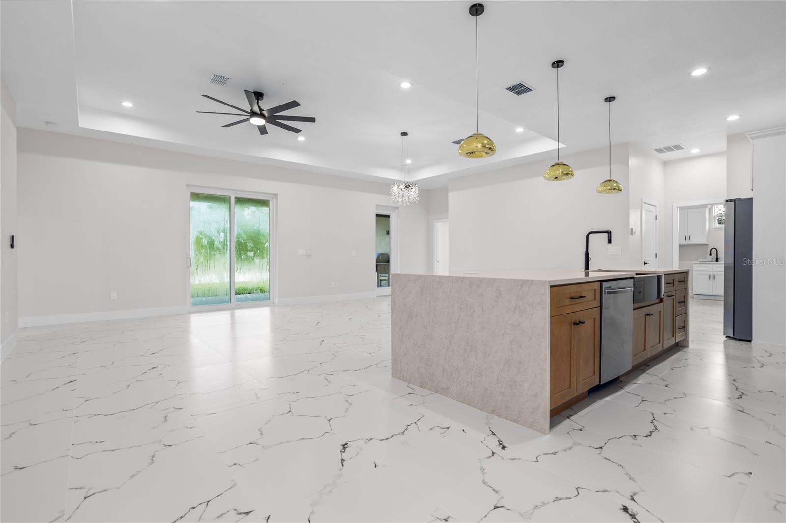 ROYAL TRAILS UNIT 01 - Residential