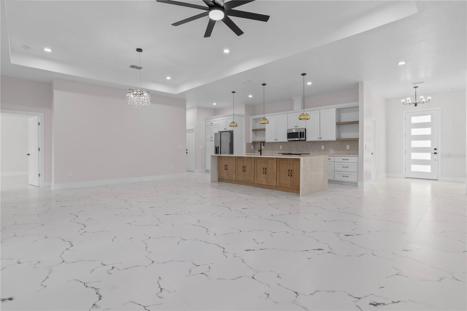 ROYAL TRAILS UNIT 01 - Residential