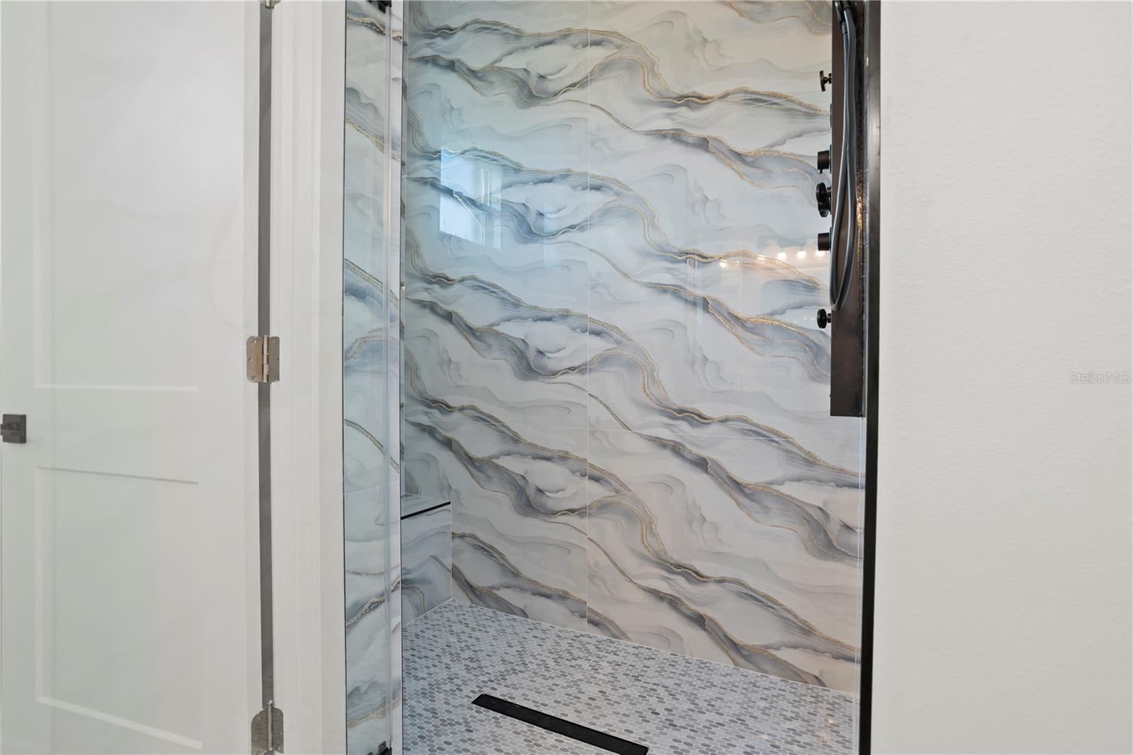 ROYAL TRAILS UNIT 01 - Residential