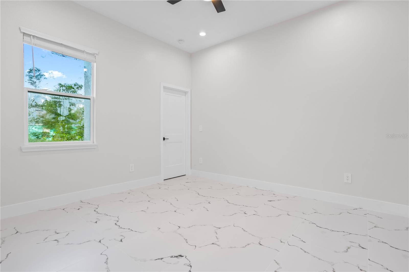 ROYAL TRAILS UNIT 01 - Residential