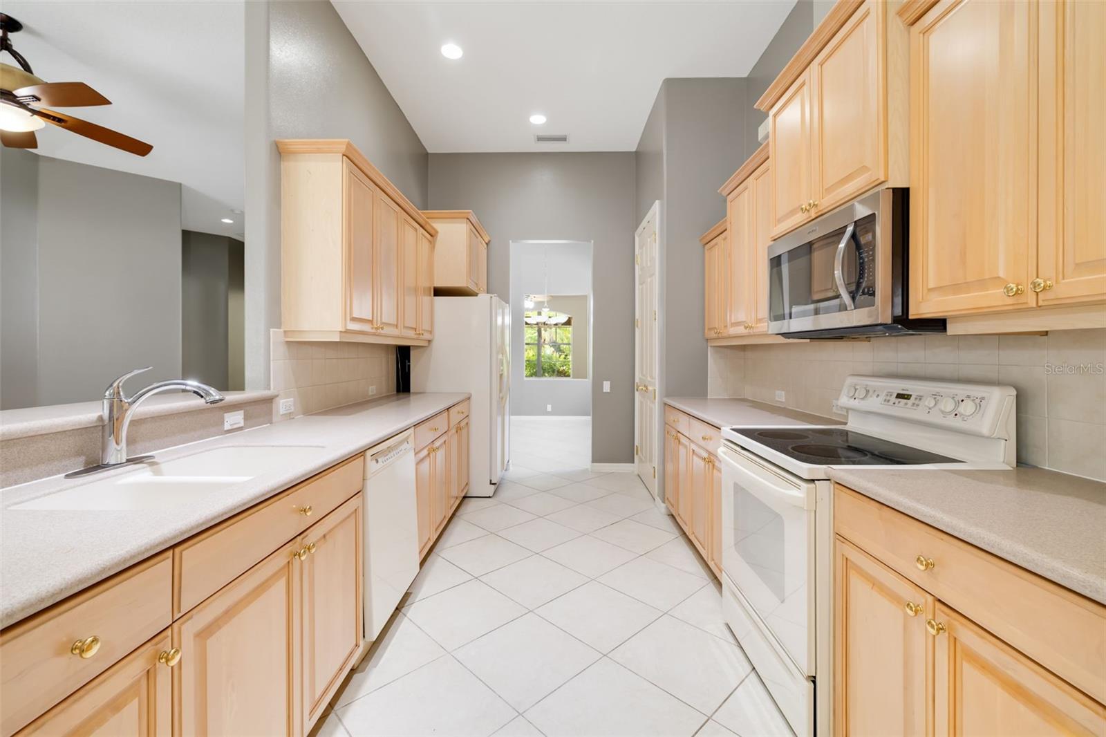 HARBOUR WALK, RIVERDALE REV - Residential