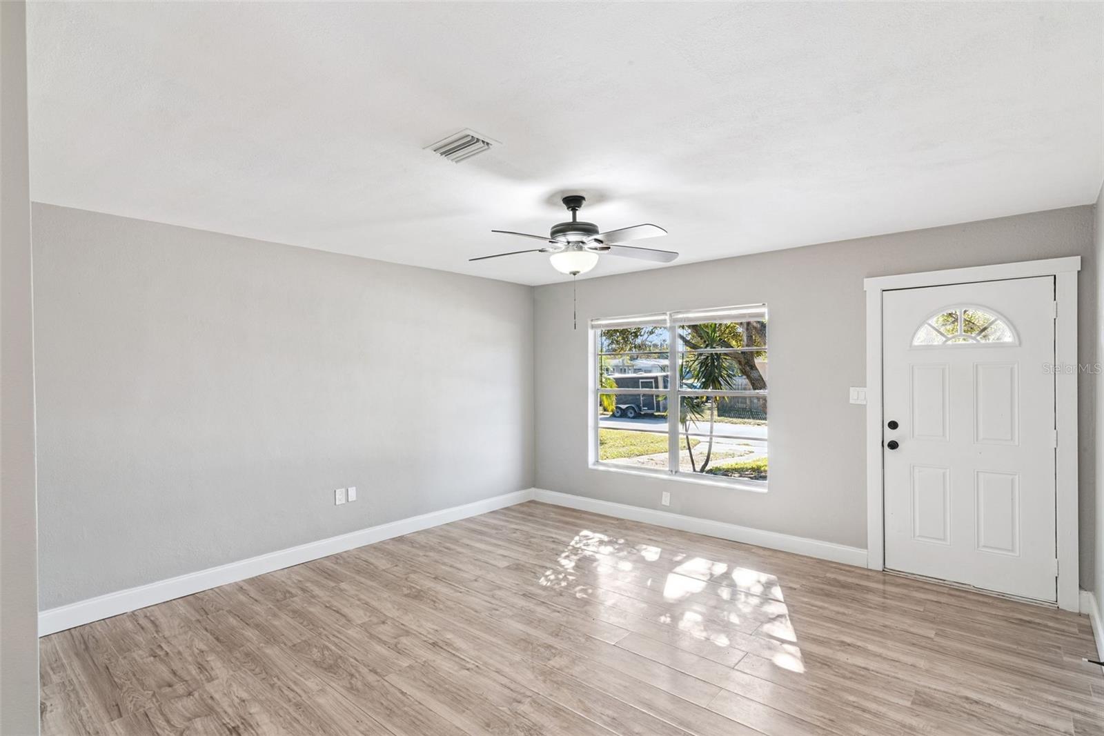SOUTH LAKE VILLAGE SEC 01 - Residential