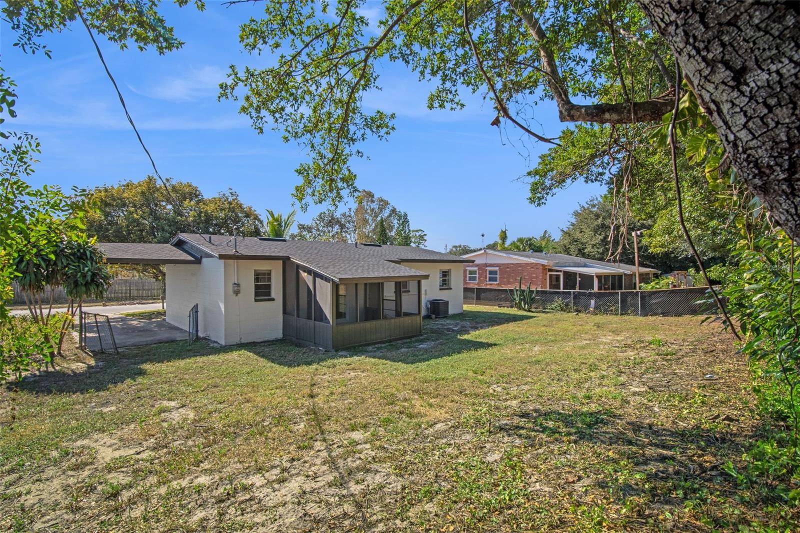 SOUTH LAKE VILLAGE SEC 01 - Residential