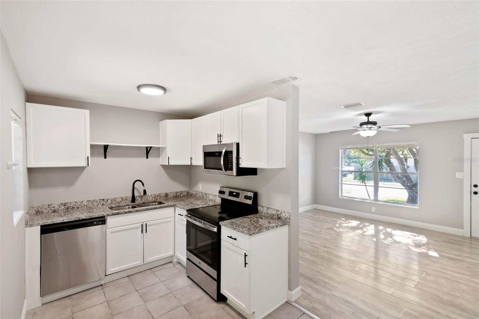 SOUTH LAKE VILLAGE SEC 01 - Residential