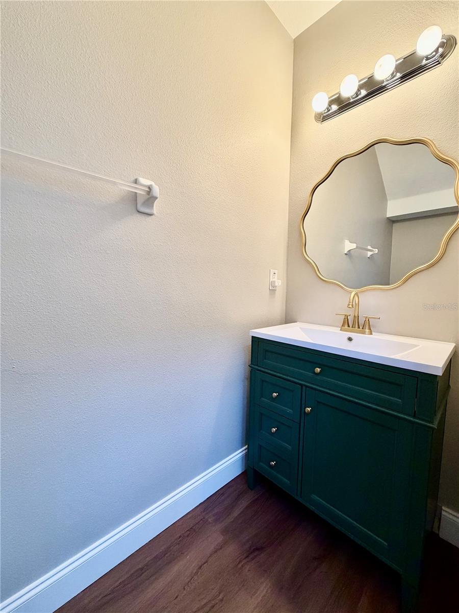 MEADOW POINTE - Residential Lease