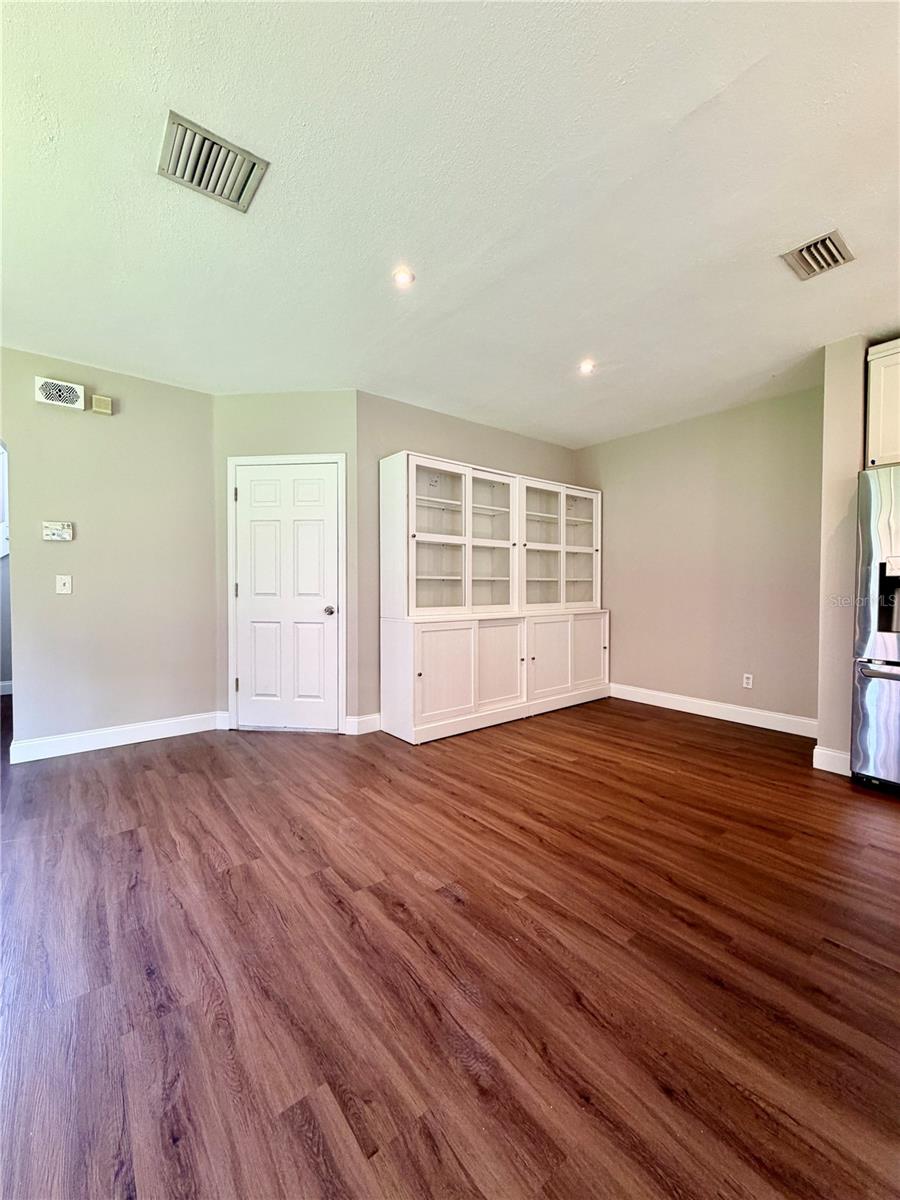 MEADOW POINTE - Residential Lease