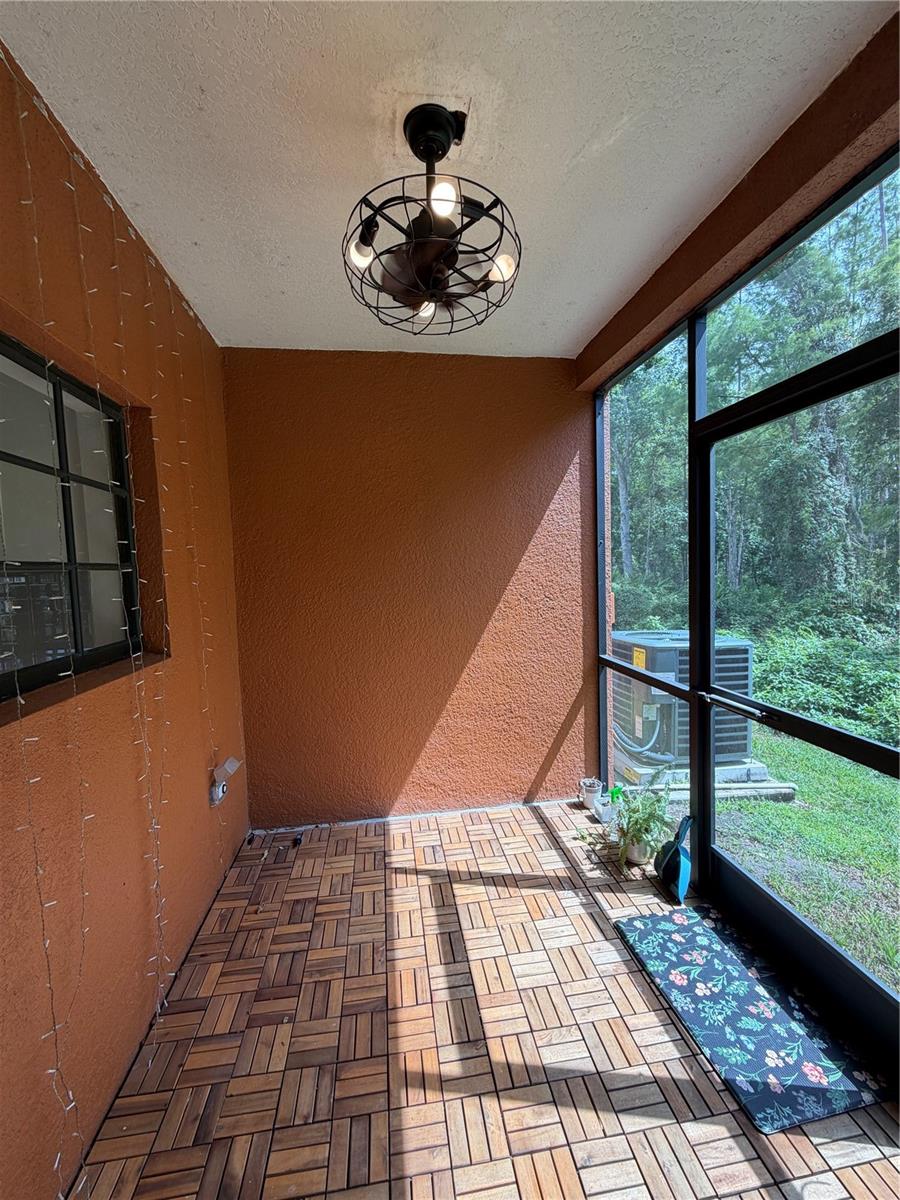 MEADOW POINTE - Residential Lease
