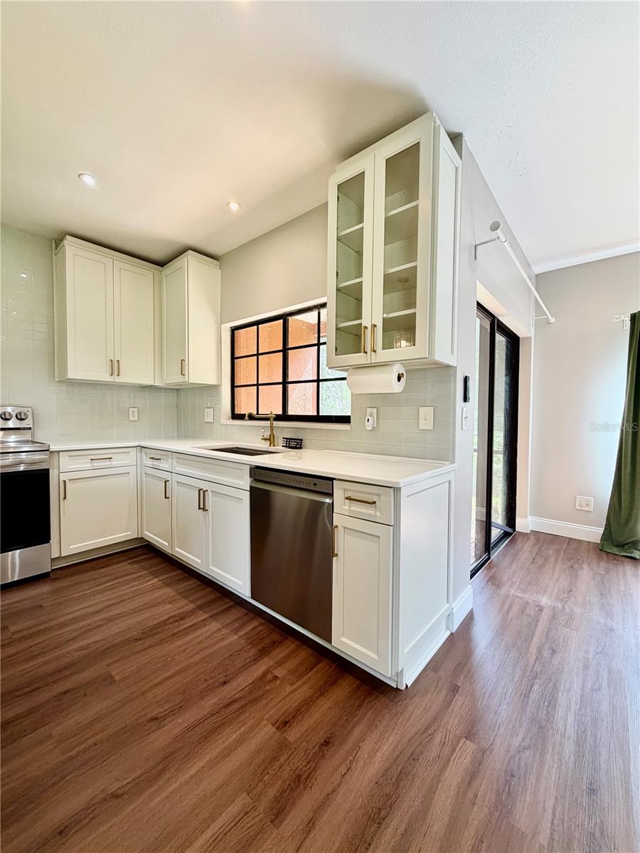 MEADOW POINTE - Residential Lease