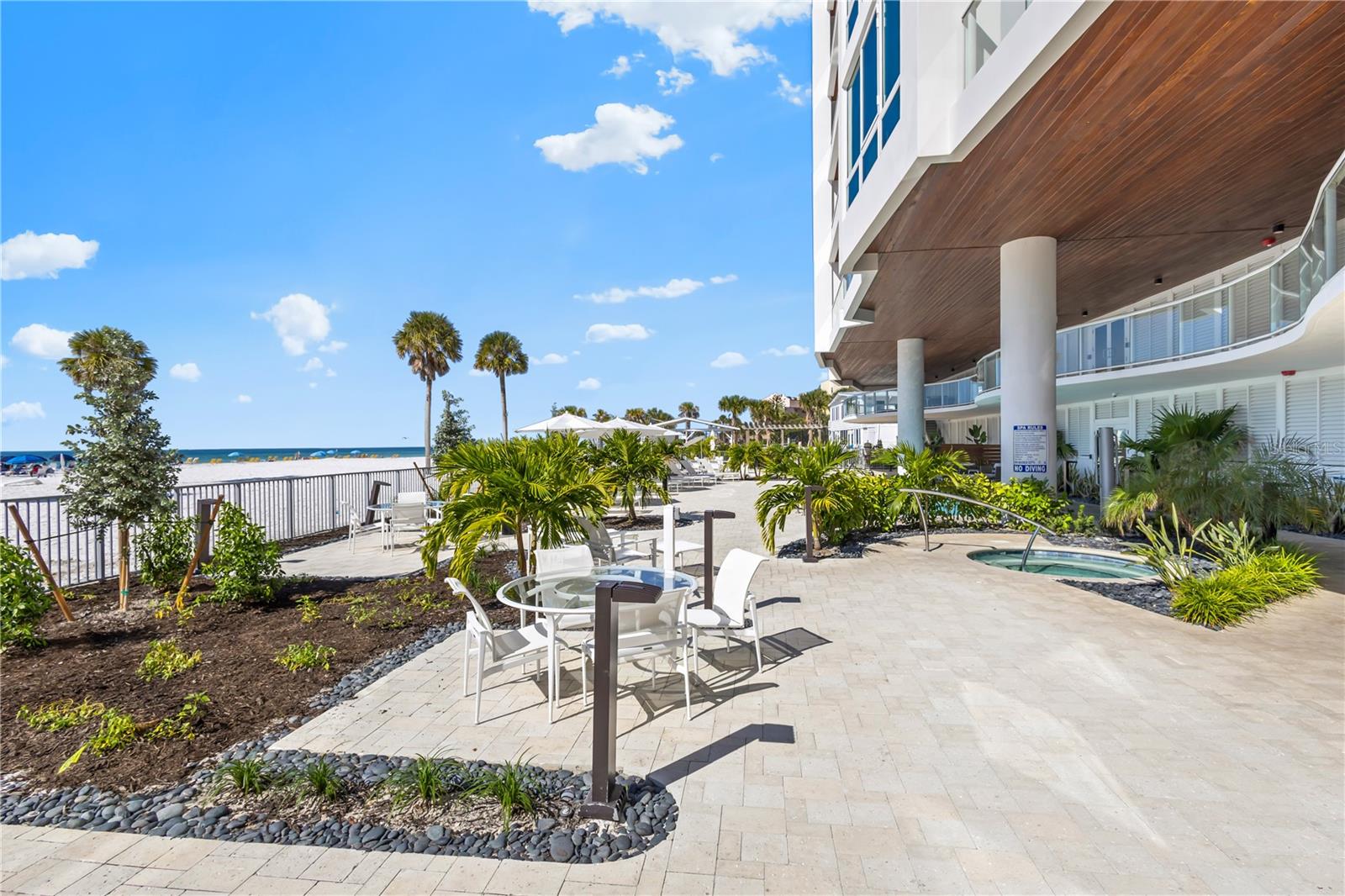 TEN35 SEASIDE - Residential