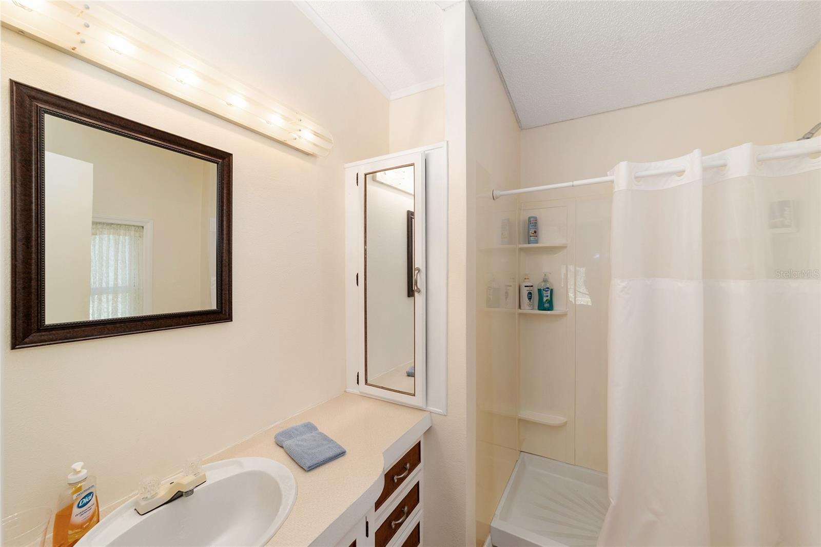 POINT LONESOME UNIT 2 (SEC 27) - Residential