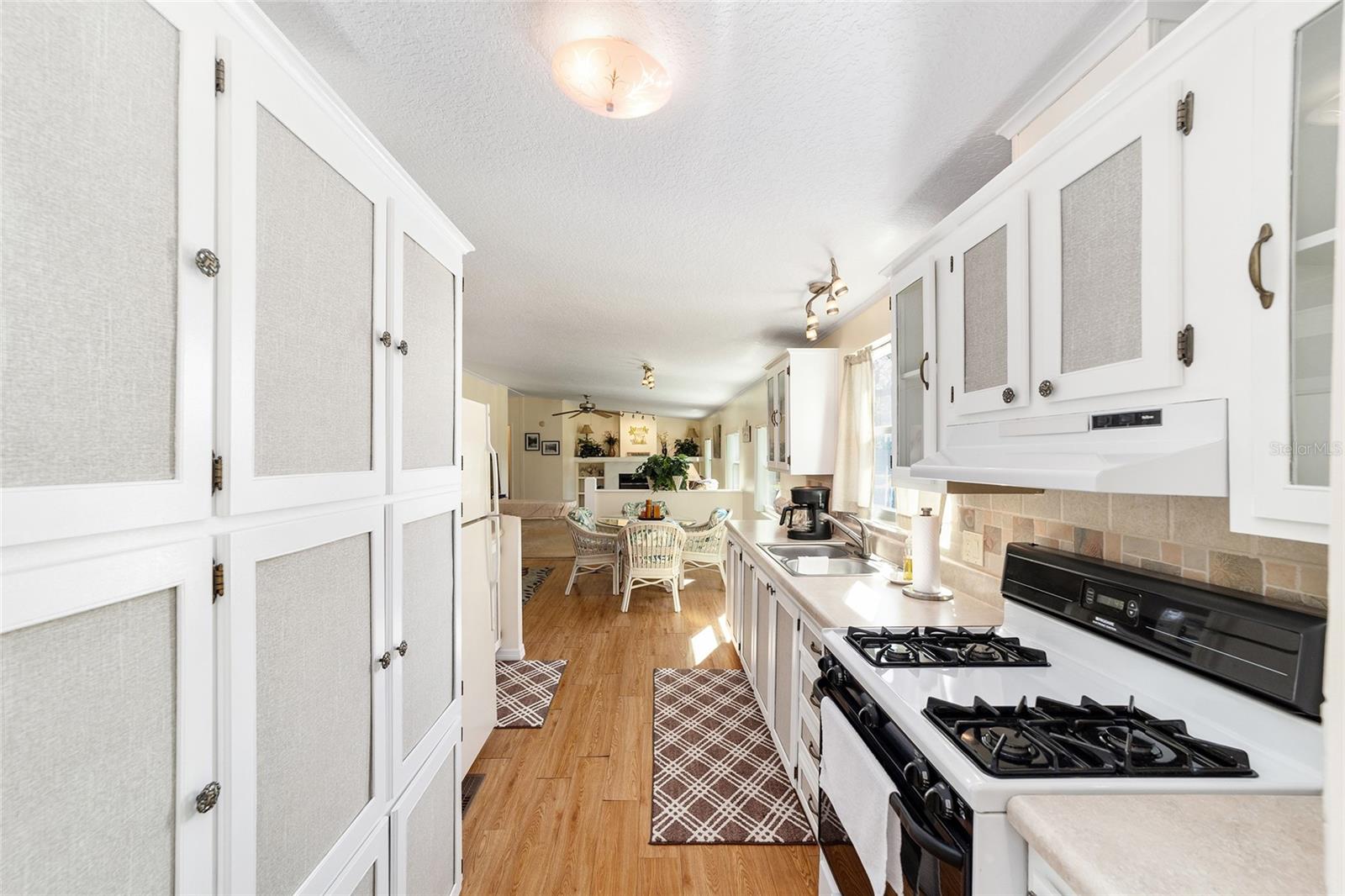 POINT LONESOME UNIT 2 (SEC 27) - Residential