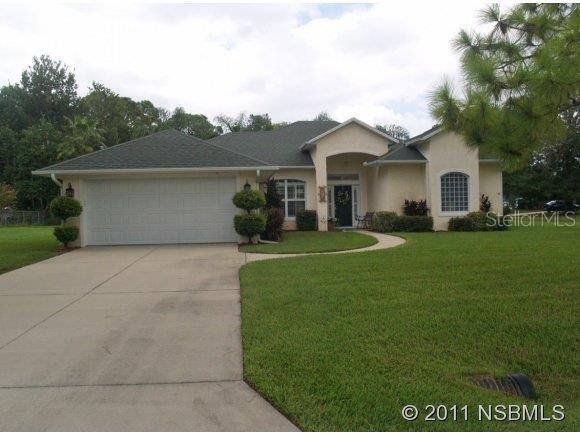 THE ULTIMATE IN LUXURY AND BEAUTY. THIS SPACIOUS MODERN HOME WILL BE UP TO THE HIGHEST OF ANYONE'S STANDARDS. OPEN SPACIOUS FLOOR PLAN, MAINTAINED IN PERFECT CONDITION BY THE OWNER. LARGE MASTER BEDROOM WITH AN INCREDIBLY SIZED MASTER BATH. BRAND NEW AC JUST INSTALLED. ENCLOSED FLORIDA ROOM IS UNDER AIR AND IS SET UP TO PERFECTION. A PERFECT MANICURED YARD ROUNDS OUT THIS FANTASTIC HOME. HOME IS ON 3 LOTS (120 X 125). ;Water: City