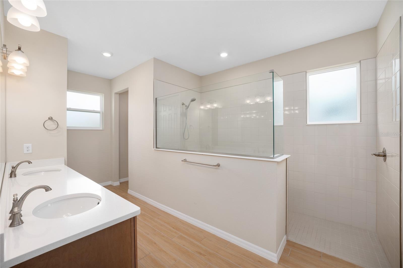 ON TOP OF THE WORLD  LONGLEAF RDG - Residential