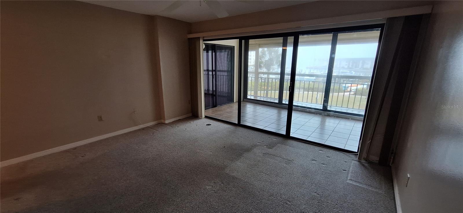 SAVANNAH CONDO - Residential