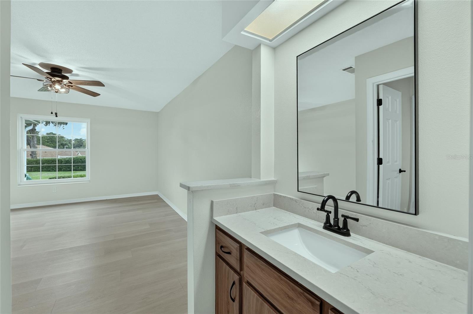 MAGNOLIA GARDEN VILLAS OR 1412/521 - Residential