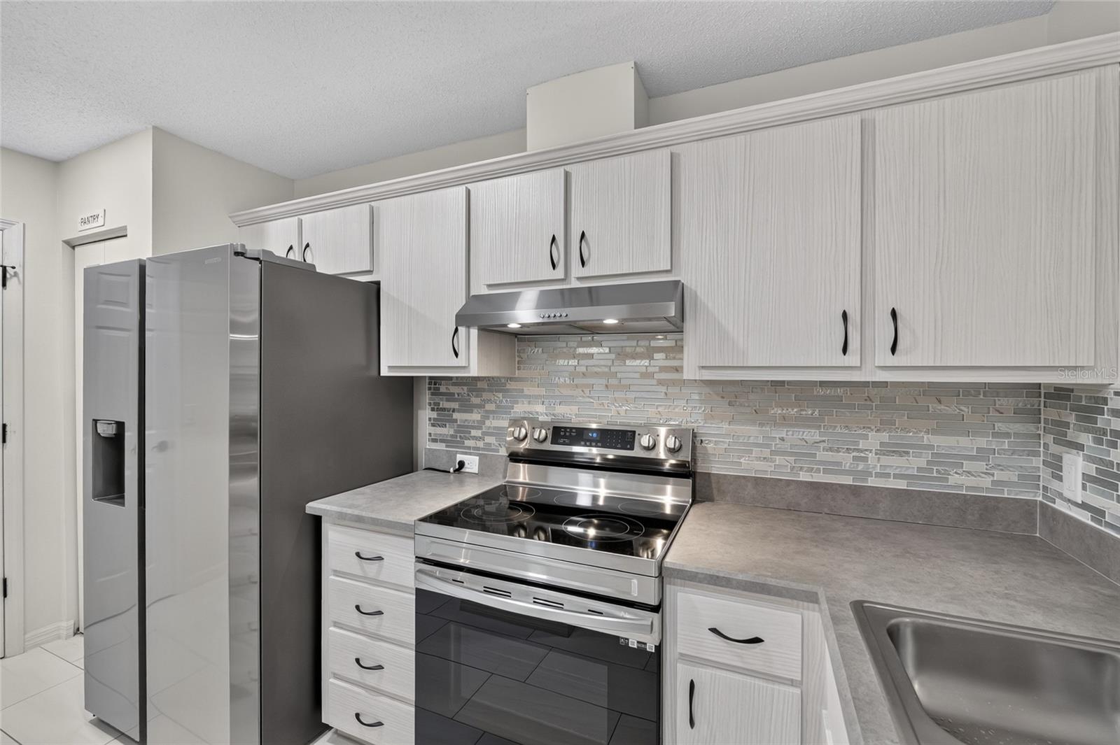 MAGNOLIA GARDEN VILLAS OR 1412/521 - Residential
