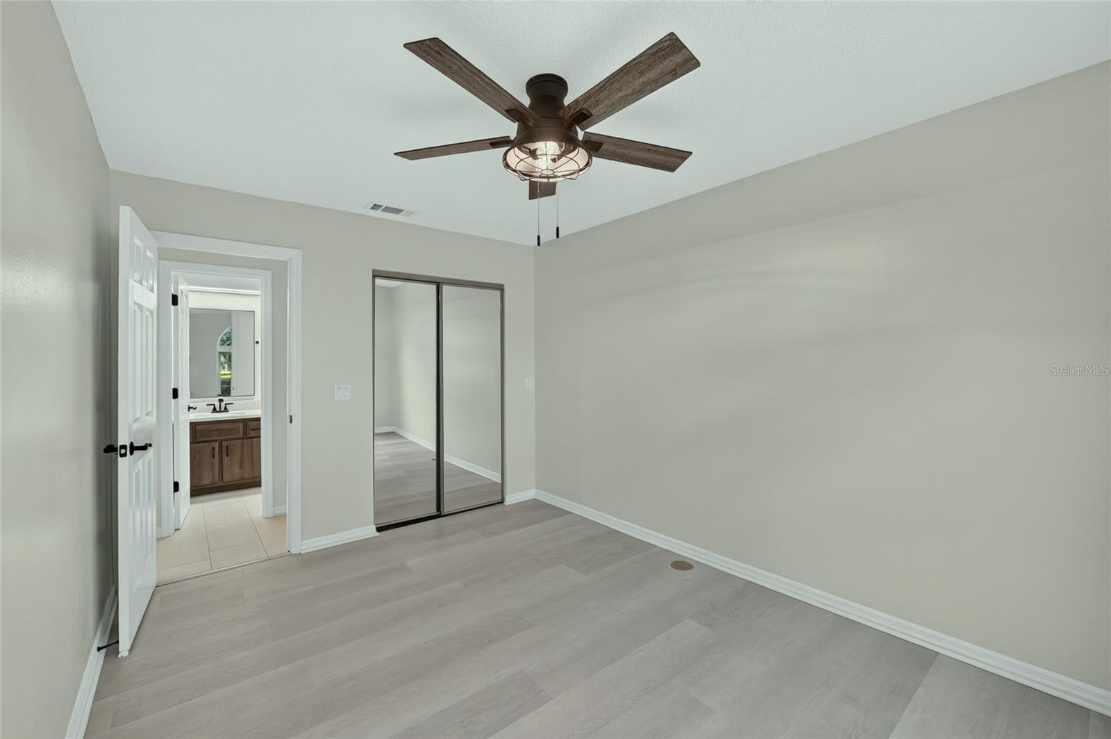 MAGNOLIA GARDEN VILLAS OR 1412/521 - Residential