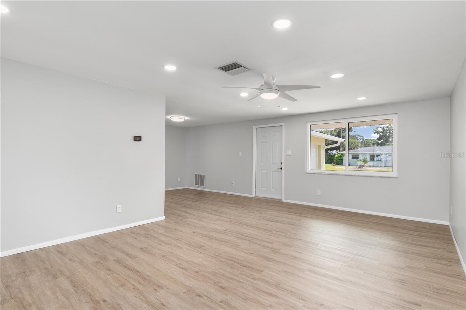 0981 - SOUTH VENICE UNIT 04 - Residential