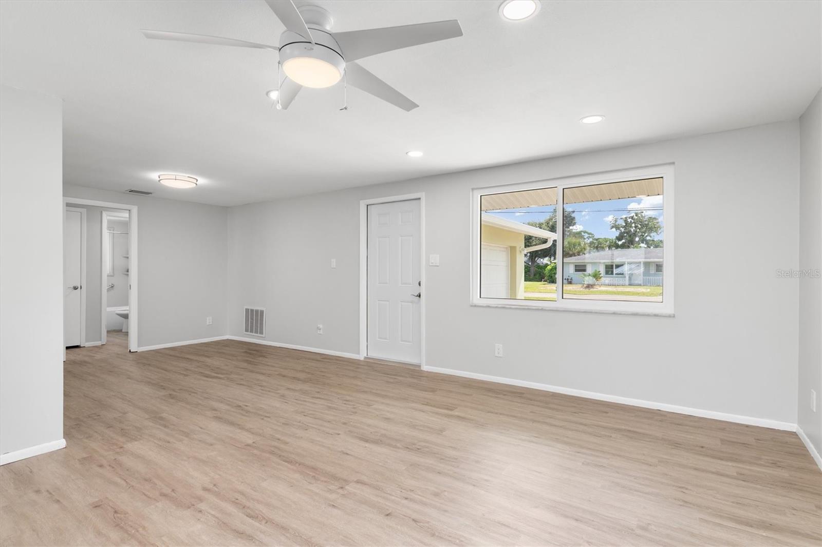 0981 - SOUTH VENICE UNIT 04 - Residential