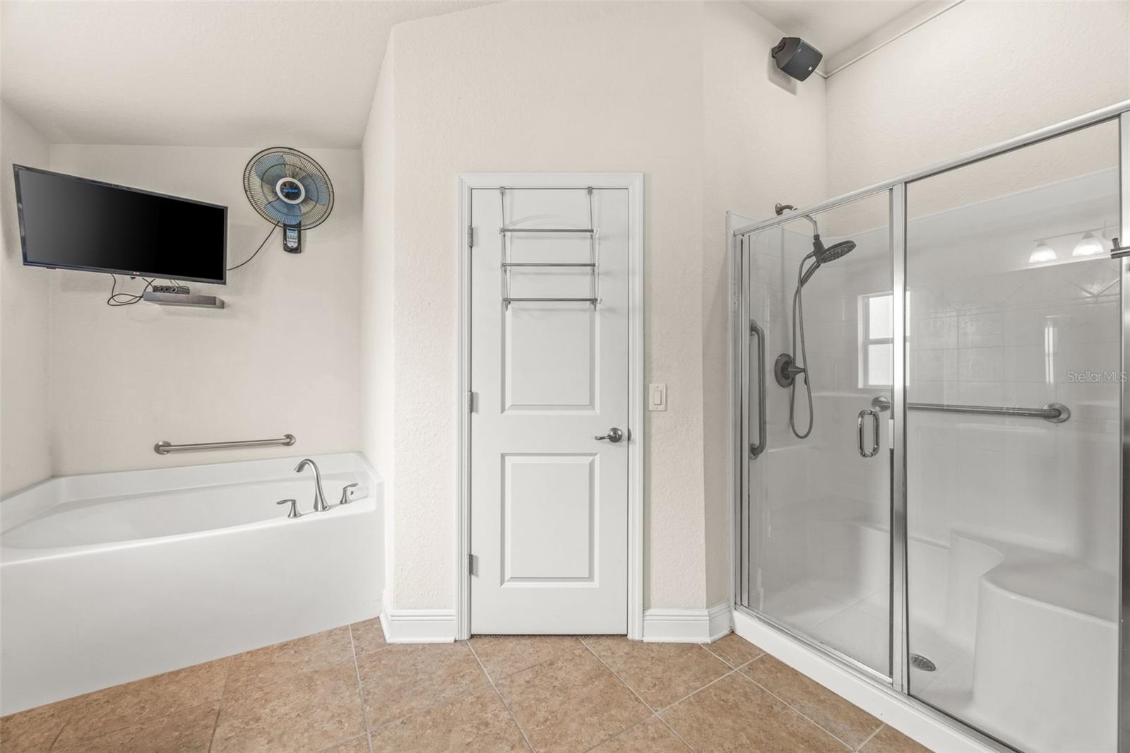 AYERSWORTH GLEN - Residential