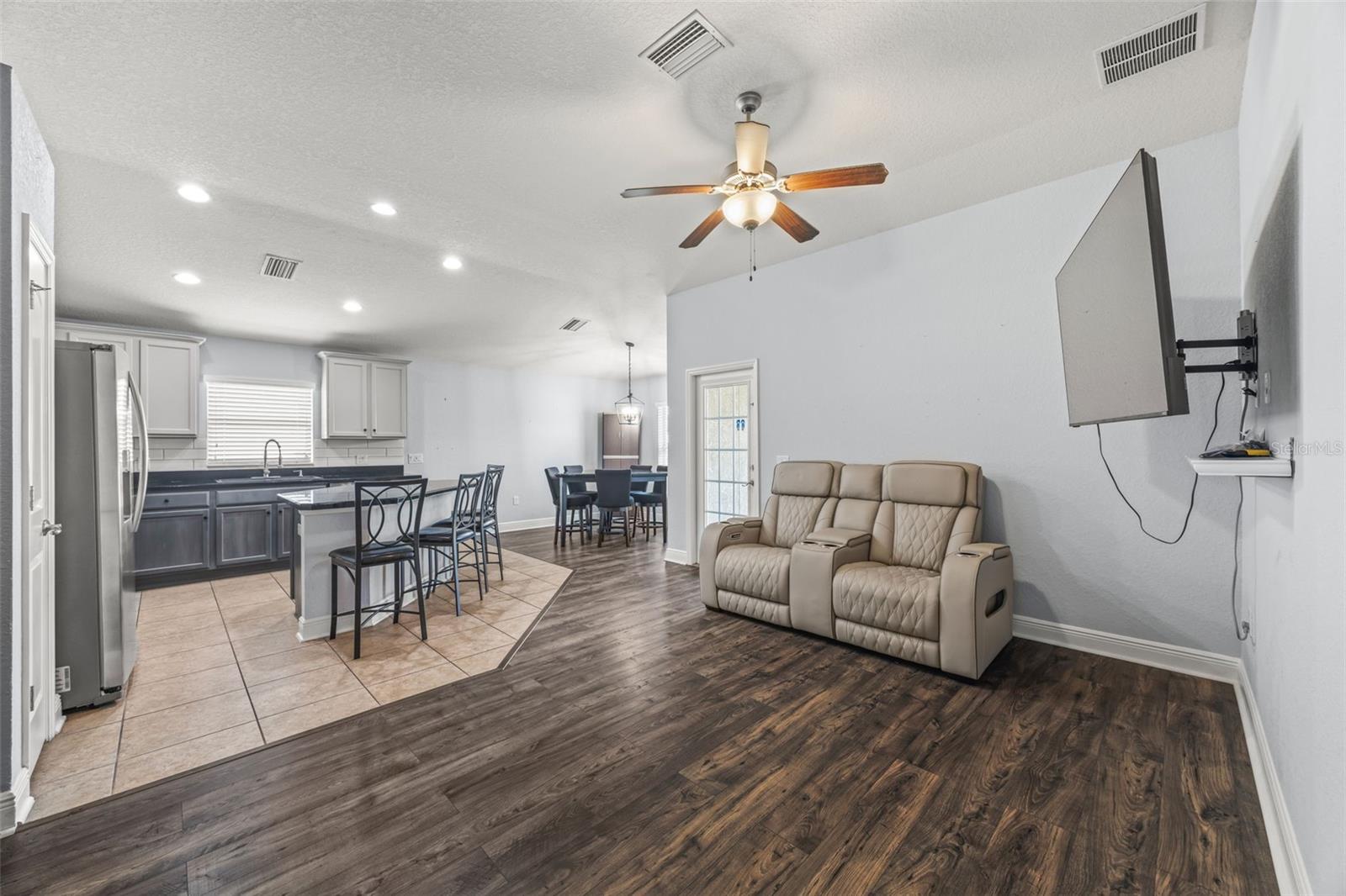AYERSWORTH GLEN - Residential