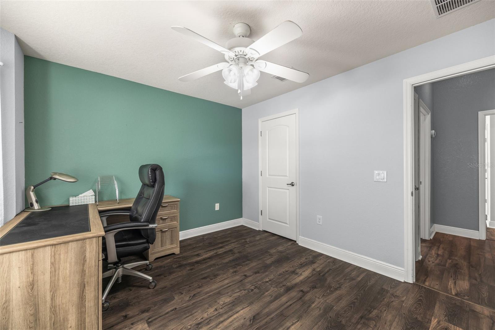 AYERSWORTH GLEN - Residential