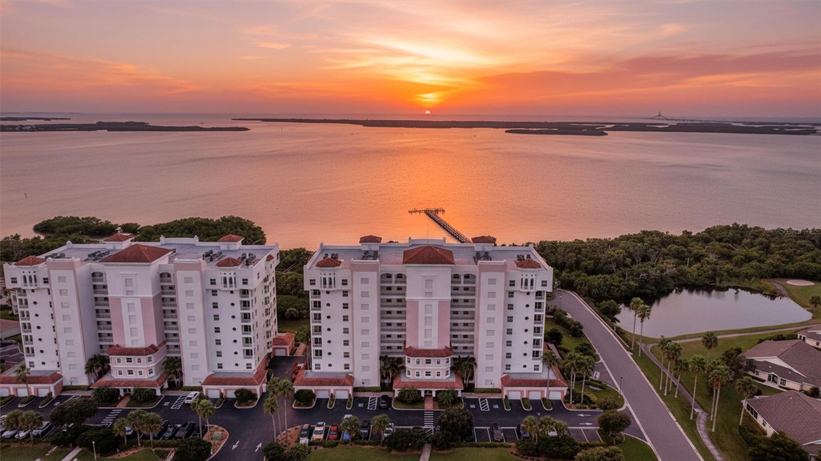 BAY CLUB PH II - Residential